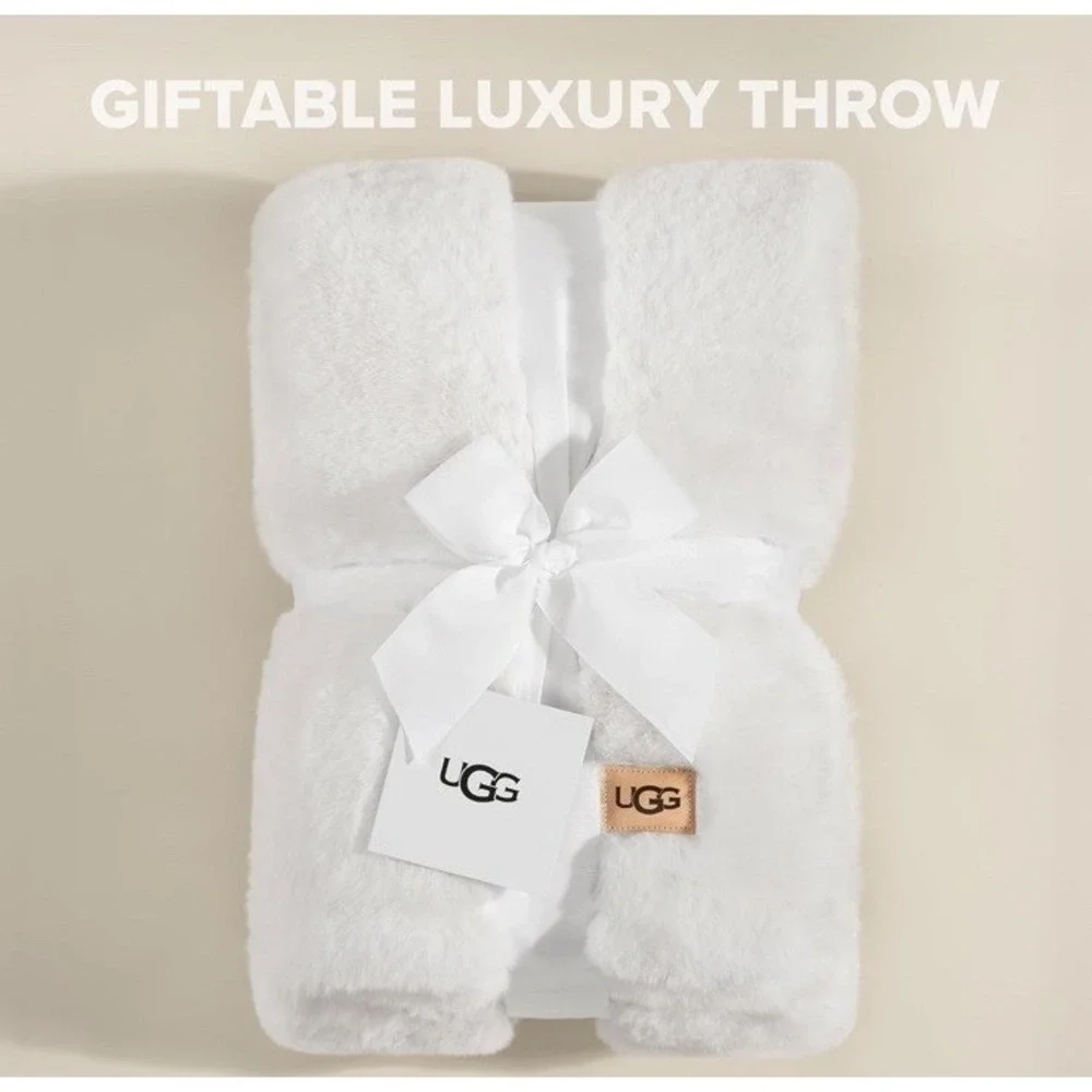 UGG Anderson Faux Fur Throw Blanket Snow White 50x70 Luxury PlushMachineWashable